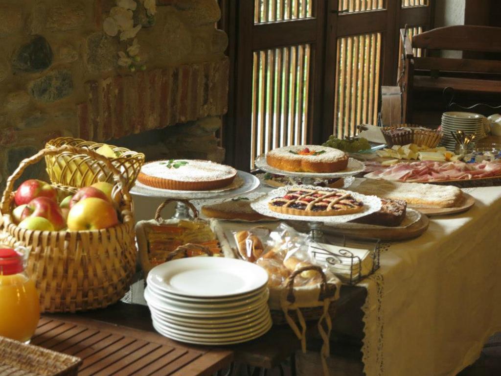 カヴール La Via' Bed & Breakfast エクステリア 写真
